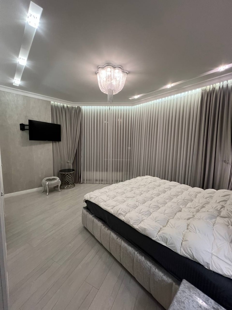 продажа трехкомнатной квартиры номер A-172128 в Приморском районе, фото номер 17
